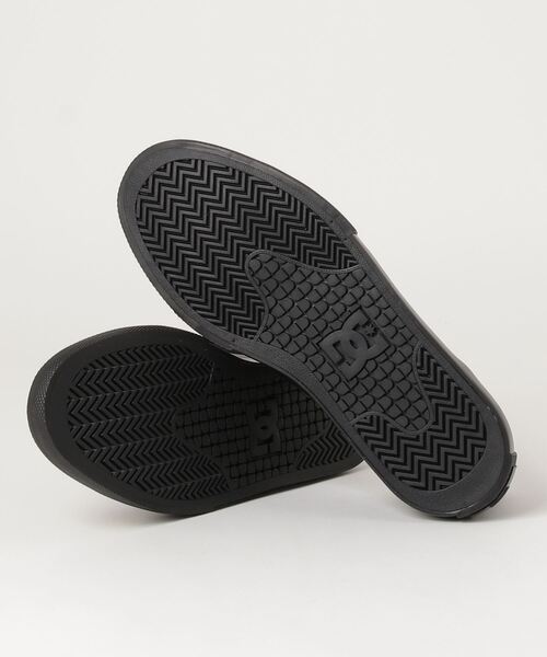 DC(ディーシー)の「DC SHOES MANUAL SLIP-ON / ディーシーシューズ マニュアル スリッポン(スリッポン・メンズ・ブラック・27.5cm/26.5cm/27.0cm/28.0cm/26.0cm)」の2枚目の写真