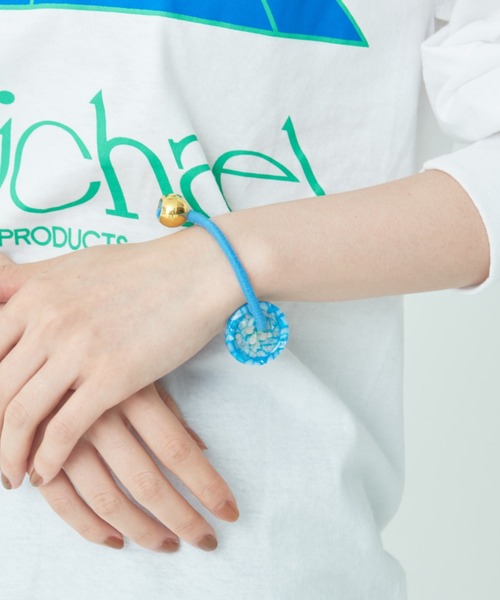 THEATRE PRODUCTS（シアタープロダクツ）の「＜新色追加＞コートボタンヘアゴム（ヘアゴム・レディース・ブラック/パープル/ピンク/オレンジ/ブルー・FREE）」の3枚目の写真