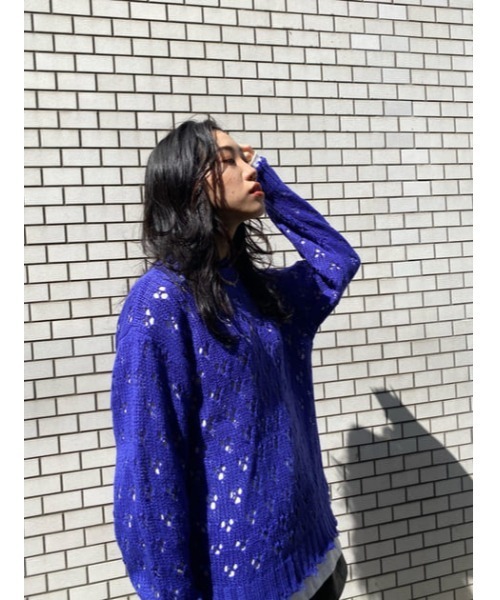 LAGUA GEM（ラグアジェム）の「HOLE LG KNIT TOPS（ニット/セーター・レディース・レッド/ブルー/ブラック・FREE）」の4枚目の写真