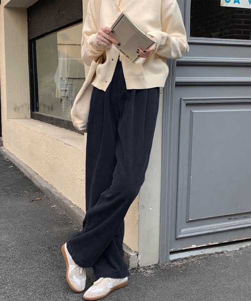 Jewelobe（ジュエローブ）の「コーデュロイカラーワイドパンツ（スラックス・レディース・ブラウン/ピンク/グリーン/アイボリー/ネイビー/ブラック・S/M）」の6枚目の写真