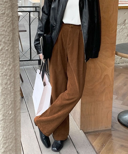 Jewelobe（ジュエローブ）の「コーデュロイカラーワイドパンツ（スラックス・レディース・ブラウン/ピンク/グリーン/アイボリー/ネイビー/ブラック・S/M）」の12枚目の写真