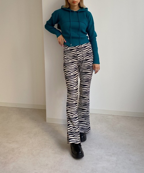 Avvenente（アベネンテ）の「【Avvenente】ゼブラ柄プリーツフレアパンツ（その他パンツ・レディース・ダークグリーン/ブラウン/アイボリー・FREE）」の9枚目の写真