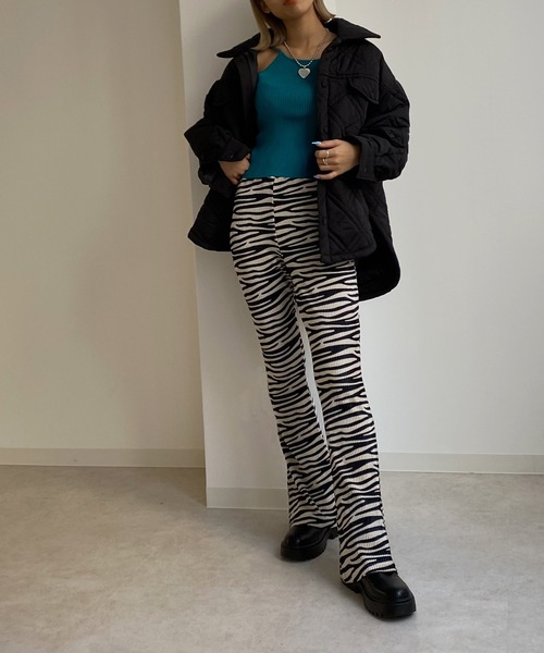 Avvenente（アベネンテ）の「【Avvenente】ゼブラ柄プリーツフレアパンツ（その他パンツ・レディース・ダークグリーン/ブラウン/アイボリー・FREE）」の12枚目の写真