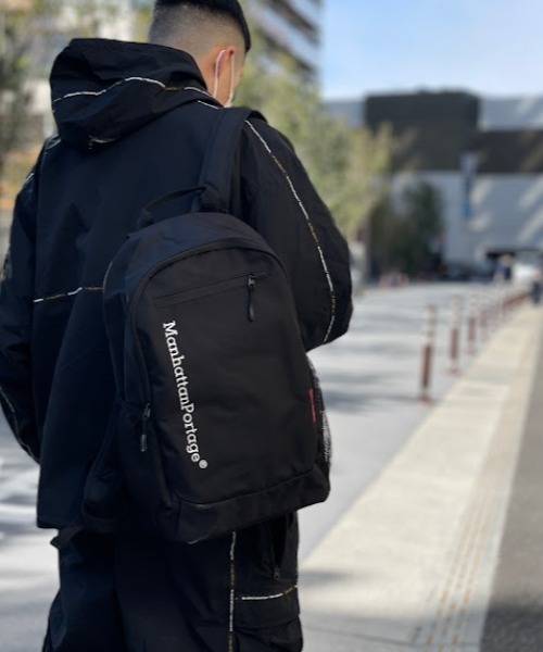 Manhattan Portage(マンハッタンポーテージ)の「Manhattan Portage マンハッタンポーテージ バックパック MP1270JRSP(バックパック/リュック・メンズ・ブラック・FREE)」の7枚目の写真