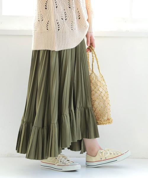 osharewalker(オシャレウォーカー)の「【廃盤】『アシメボリュームプリーツスカート』(スカート・レディース・ブラック/カーキ/ピンク/グレイッシュブルー・FREE)」の3枚目の写真