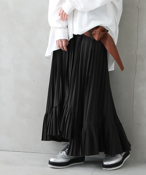 osharewalker(オシャレウォーカー)の「【廃盤】『アシメボリュームプリーツスカート』(スカート・レディース・ブラック/カーキ/ピンク/グレイッシュブルー・FREE)」の2枚目の写真