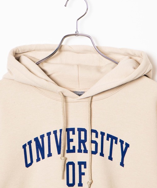 WEGO（ウィゴー）の「WEGO/カレッジロゴプルパーカ（パーカー・メンズ・ベージュ/ブラック/ライトピンク/ホワイト/ロイヤルブルー/パープル・LARGE/MEDIUM/X-LARGE）」の8枚目の写真