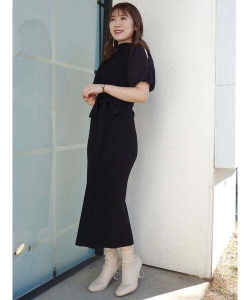 MERCURYDUO（マーキュリーデュオ）の「オープンショルダー異素材スリーブニットワンピース（ワンピース・レディース・ブラック/ベージュ/ブラウン/ピンク・FREE）」の12枚目の写真