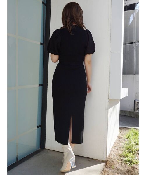 MERCURYDUO（マーキュリーデュオ）の「オープンショルダー異素材スリーブニットワンピース（ワンピース・レディース・ブラック/ベージュ/ブラウン/ピンク・FREE）」の13枚目の写真