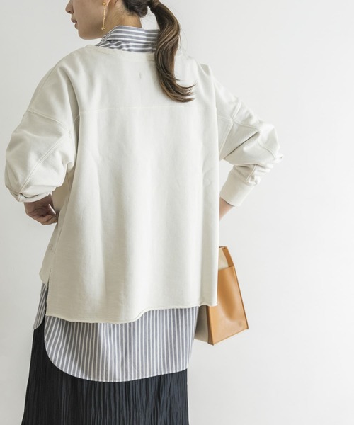 URBAN RESEARCH（アーバンリサーチ）の「製品染ボートネックスウェット（スウェット・レディース・ホワイト系その他/グリーン系その他/パープル系その他・FREE）」の18枚目の写真