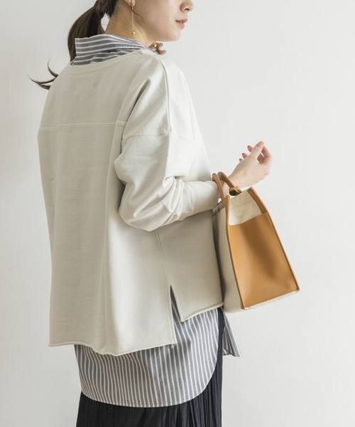 URBAN RESEARCH（アーバンリサーチ）の「製品染ボートネックスウェット（スウェット・レディース・ホワイト系その他/グリーン系その他/パープル系その他・FREE）」の14枚目の写真