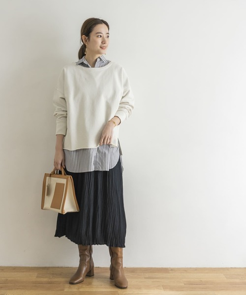 URBAN RESEARCH（アーバンリサーチ）の「製品染ボートネックスウェット（スウェット・レディース・ホワイト系その他/グリーン系その他/パープル系その他・FREE）」の6枚目の写真