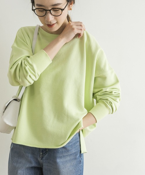 URBAN RESEARCH（アーバンリサーチ）の「製品染ボートネックスウェット（スウェット・レディース・ホワイト系その他/グリーン系その他/パープル系その他・FREE）」の9枚目の写真