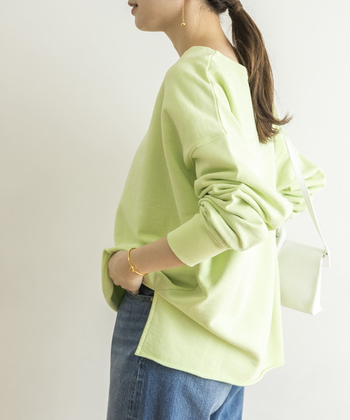 URBAN RESEARCH（アーバンリサーチ）の「製品染ボートネックスウェット（スウェット・レディース・ホワイト系その他/グリーン系その他/パープル系その他・FREE）」の17枚目の写真