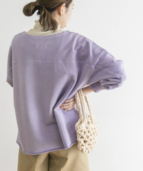 URBAN RESEARCH（アーバンリサーチ）の「製品染ボートネックスウェット（スウェット・レディース・ホワイト系その他/グリーン系その他/パープル系その他・FREE）」の7枚目の写真