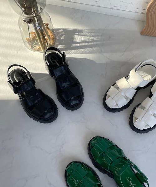 AS KNOW AS plus(アズノゥアズプラス)の「トラックソール グルカサンダル(サンダル・レディース・アイボリー/ブラック/グリーン/シルバー・M/L)」の5枚目の写真