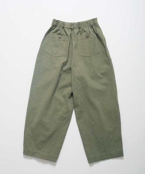 Crisp(クリスプ)の「ビッグシルエットミリタリーパンツ(カーゴパンツ・レディース・カーキ/アイボリー・FREE)」の17枚目の写真