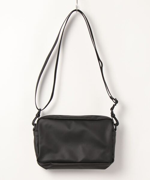 Manhattan Portage(マンハッタンポーテージ)の「【Manhattan Portage/マンハッタンポーテージ】 NAUGHTIAM別注 ミニショルダーバッグ(ショルダーバッグ・レディース・ブラック・FREE)」の3枚目の写真