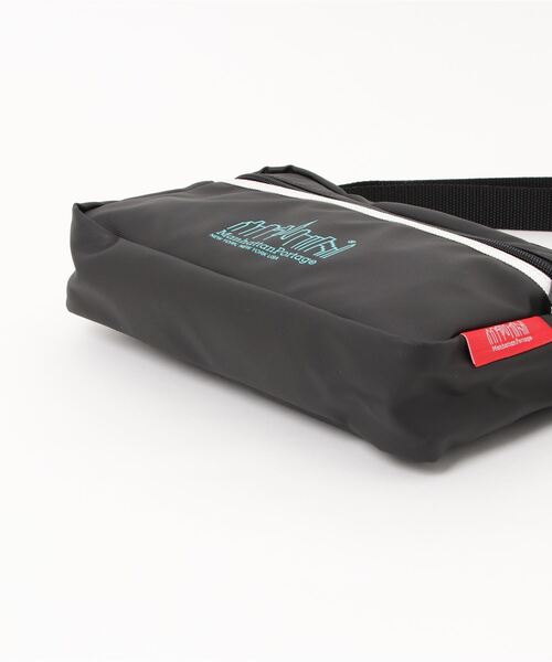 Manhattan Portage(マンハッタンポーテージ)の「【Manhattan Portage/マンハッタンポーテージ】 NAUGHTIAM別注 ミニショルダーバッグ(ショルダーバッグ・レディース・ブラック・FREE)」の5枚目の写真