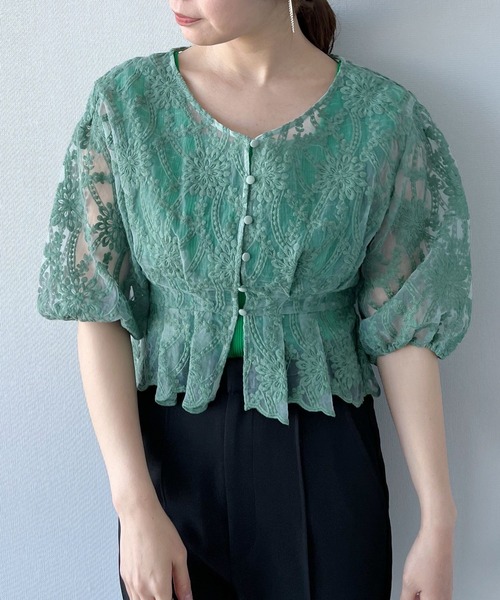 mysty woman（ミスティウーマン）の「刺繍レースペプラムブラウス 275572（シャツ/ブラウス・レディース・ブラック/グリーン/アイボリー・FREE）」の3枚目の写真
