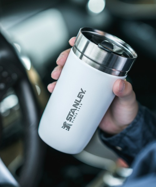 STANLEY（スタンレー）の「【STANLEY】スタンレー ゴー真空タンブラー 0.47L（グラス/マグカップ/タンブラー・メンズ・サーモンピンク/ホワイト/グリーン/ブラック/ブルー・FREE）」の2枚目の写真