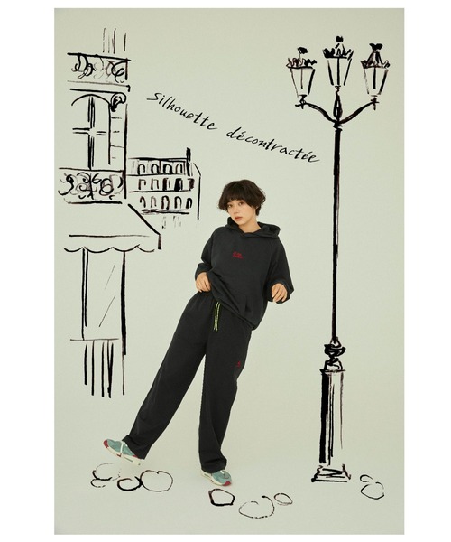 le coq sportif（ルコックスポルティフ）の「【池田エライザコラボ】スウェットパーカー メンズ レディース ユニセックス ウェア ジャージ スウェット スポーツウェア（パーカー・レディース・ブラック/ブルー系・S/M/L/O）」の5枚目の写真