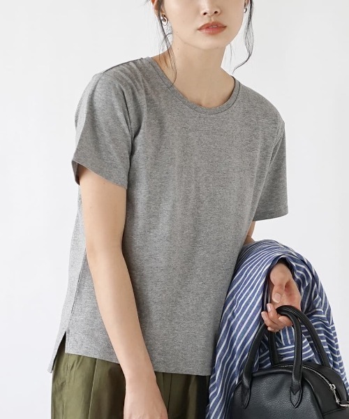 zootie（ズーティー）の「【汗が染みない！シンプルTシャツ】 汗しみない Tシャツ［スタンダード］ 汗染み防止 汗ジミ防止（Tシャツ/カットソー・レディース・ラベンダー/オレンジ系その他2/オフホワイト/グレイッシュブルー/ネイビー/グレイッシュベージュ/ブラック/モカ/ライトカーキ/ライトブルー/杢グレー/ダークグリーン/パープル系その他/ダークブラウン/アイボリー/ブルー系その他2/レッド系その他/ミント/イエロー系その他・L/LL/3L/M）」の4枚目の写真