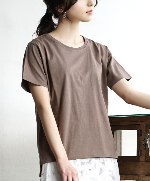 zootie（ズーティー）の「【汗が染みない！シンプルTシャツ】 汗しみない Tシャツ［スタンダード］ 汗染み防止 汗ジミ防止（Tシャツ/カットソー・レディース・ラベンダー/オレンジ系その他2/オフホワイト/グレイッシュブルー/ネイビー/グレイッシュベージュ/ブラック/モカ/ライトカーキ/ライトブルー/杢グレー/ダークグリーン/パープル系その他/ダークブラウン/アイボリー/ブルー系その他2/レッド系その他/ミント/イエロー系その他・L/LL/3L/M）」の6枚目の写真