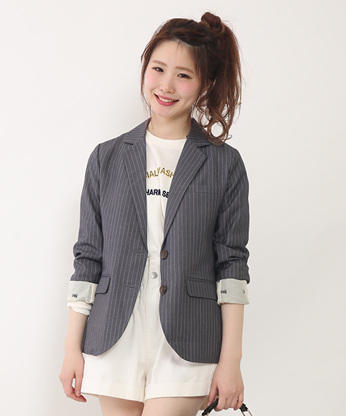 one after another NICE CLAUP（ワンアフターアナザーナイスクラップ）の「【non-no4月号掲載 ナイスクラップ】テーラードジャケット（テーラードジャケット・レディース・ベージュ/ネイビー/グレー・MEDIUM/LARGE）」の2枚目の写真