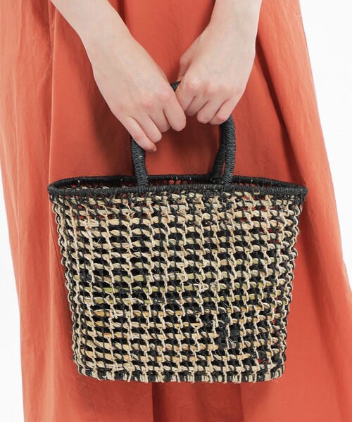 MACKINTOSH PHILOSOPHY（ﾏｯｷﾝﾄｯｼｭ ﾌｨﾛｿﾌｨｰ）の「GREY LABEL アバカバスケット（かごバッグ・レディース・ベージュ・FREE）」の5枚目の写真