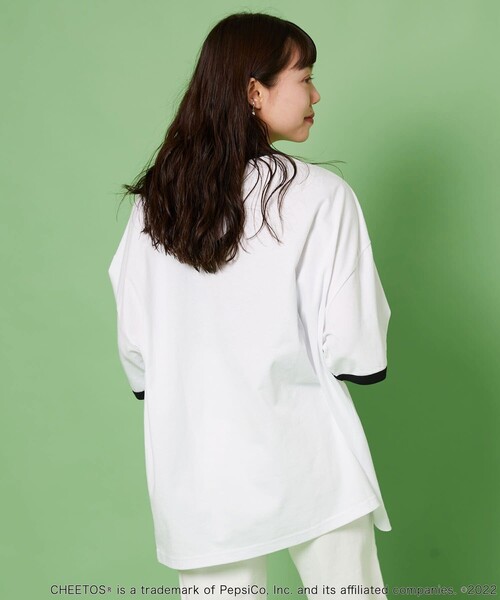 FREAK'S STORE（フリークスストア）の「WEB限定 CHEETOS/チートス 別注 ビッグシルエット サガラ刺繍 リンガーTシャツ（Tシャツ/カットソー・メンズ・ホワイト×グリーン/ブラック×ホワイト/ホワイト×ブラック・LARGE/MEDIUM/SMALL）」の6枚目の写真