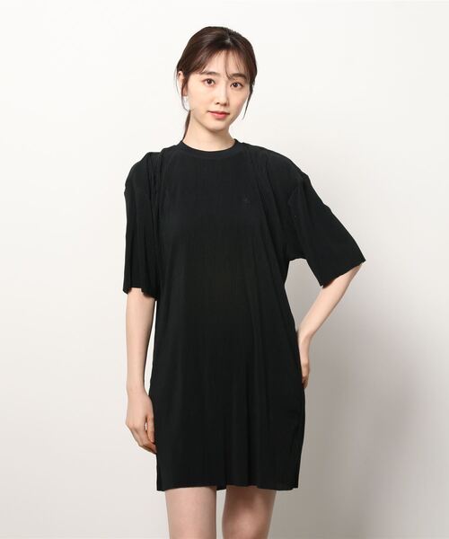 adidas（アディダス）の「アディカラー プリセ Tシャツ
