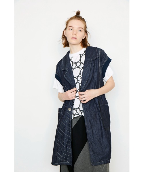 gomme（ゴム）の「6ozデニム　ノースリーブジャケット（その他アウター・レディース・インディゴブルー/ブラック・MEDIUM）」の2枚目の写真