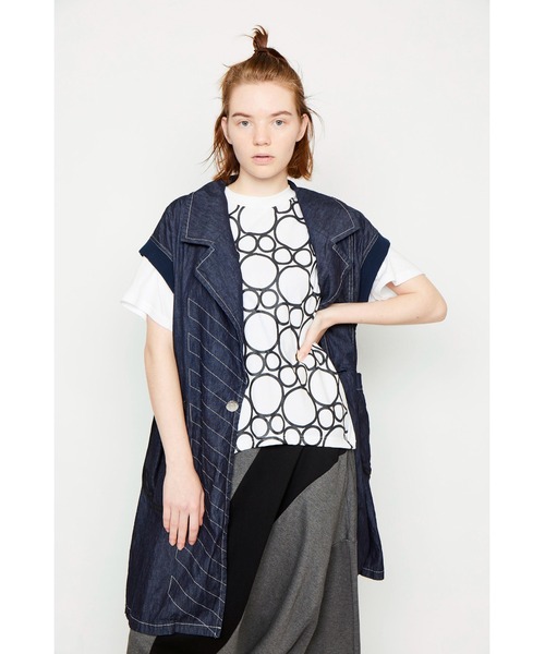 gomme（ゴム）の「6ozデニム　ノースリーブジャケット（その他アウター・レディース・インディゴブルー/ブラック・MEDIUM）」の4枚目の写真