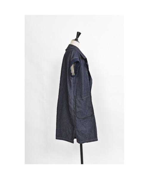 gomme（ゴム）の「6ozデニム　ノースリーブジャケット（その他アウター・レディース・インディゴブルー/ブラック・MEDIUM）」の11枚目の写真