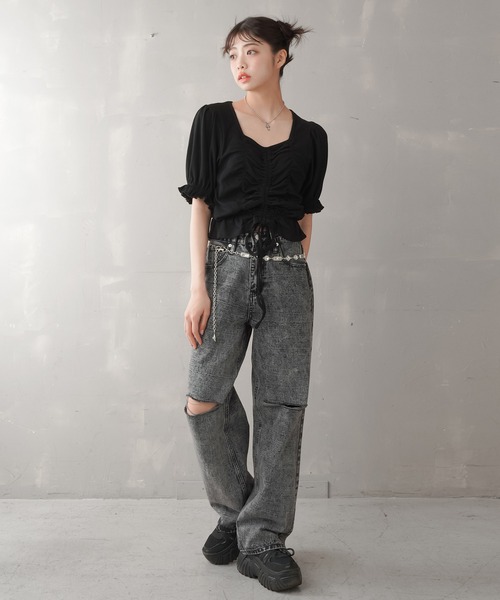 SPINNS（スピンズ）の「カットオフデニム ストレートパンツ（デニムパンツ・レディース・ブラック/ブラック系その他/ブルー/ケミカルウォッシュ・S/M）」の5枚目の写真