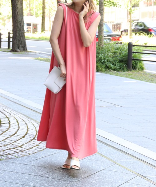 Pierrot（ピエロ）の「タックスリーブロングワンピース（ワンピース・レディース・ピンク/ブルー/グレイッシュベージュ/ブラック/ネイビー/グリーン/モカ/イエロー/ミント/レッド・L/M/PM/PS/PL）」の9枚目の写真