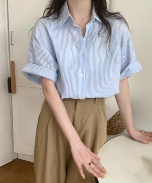 CLEA（クレア）の「ストライプカラー半袖シャツ（シャツ/ブラウス・レディース・ピンク/イエロー/ブルー/グリーン・FREE）」の3枚目の写真