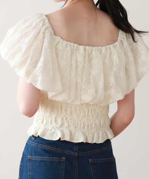 archives（アルシーヴ）の「バルーンフリルブラウス（シャツ/ブラウス・レディース・ブラック/アイボリー/グレイッシュベージュ・MEDIUM）」の7枚目の写真