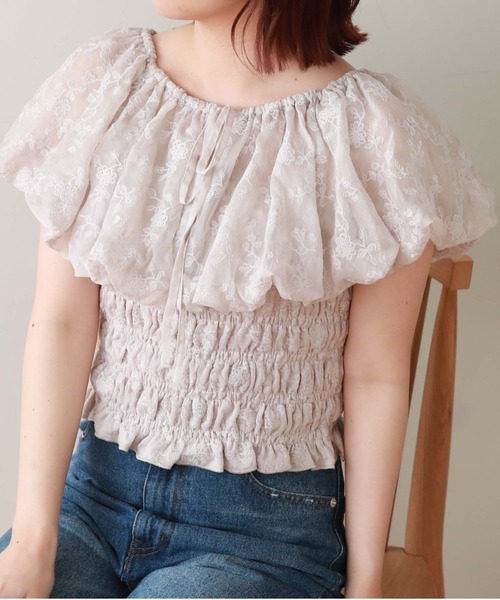 archives（アルシーヴ）の「バルーンフリルブラウス（シャツ/ブラウス・レディース・ブラック/アイボリー/グレイッシュベージュ・MEDIUM）」の16枚目の写真