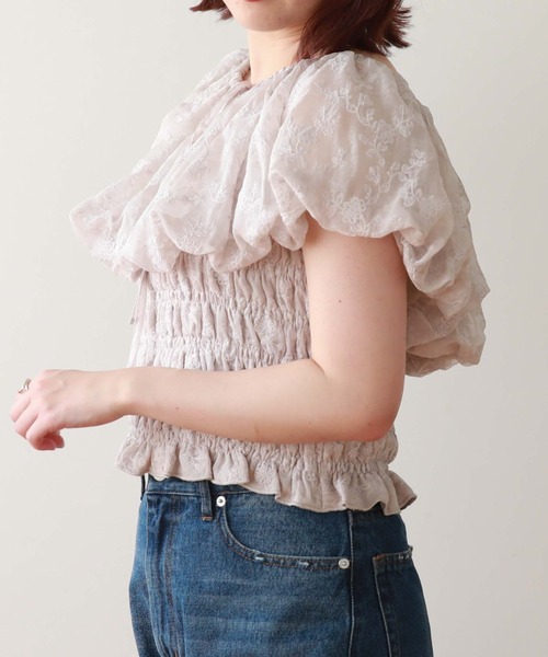 archives（アルシーヴ）の「バルーンフリルブラウス（シャツ/ブラウス・レディース・ブラック/アイボリー/グレイッシュベージュ・MEDIUM）」の14枚目の写真