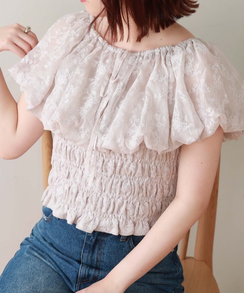 archives（アルシーヴ）の「バルーンフリルブラウス（シャツ/ブラウス・レディース・ブラック/アイボリー/グレイッシュベージュ・MEDIUM）」の18枚目の写真