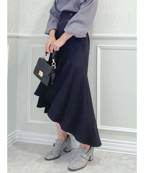 dazzlin（ダズリン）の「ボタンナローボリュームスカート（スカート・レディース・ブラック/モカ/インディゴブルー・SMALL/MEDIUM）」の2枚目の写真