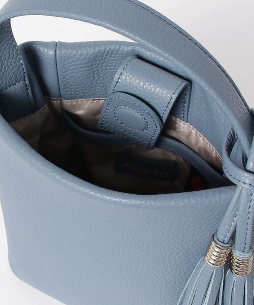 Atelier nuu（アトリエヌウ）の「Atelier nuu loopバケット（ショルダーバッグ・レディース・アイボリー/グレイッシュベージュ/スカイブルー/ピンクベージュ・FREE）」の6枚目の写真