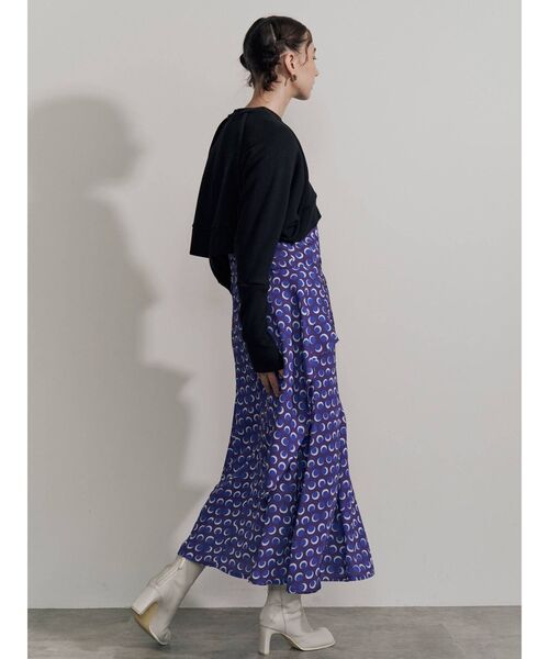 UN3D.（アンスリード）の「ランダムドットペプラムワンピース