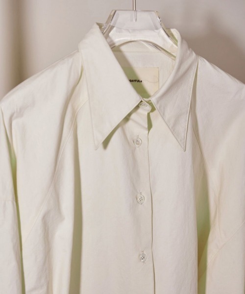 CANAL JEAN(キャナルジーン)の「TODAYFUL(トゥデイフル) "Volumesleeve Typewriter Shirts"ボリュームスリーブタイプライターシャツ/12120417(シャツ/ブラウス・レディース・キナリ・ONE SIZE)」の4枚目の写真