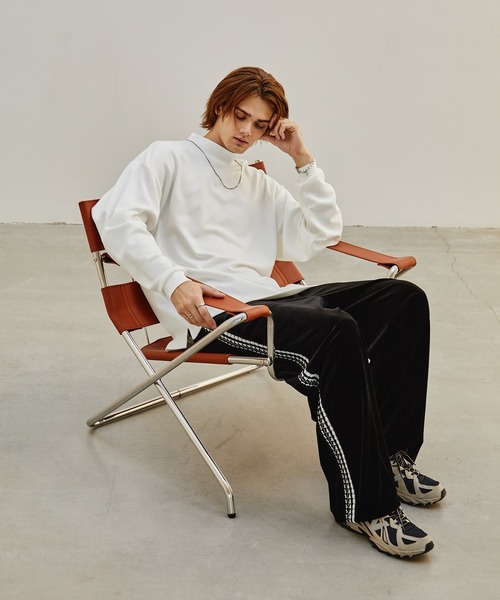 EMMA CLOTHES(エマクローズ)の「ドレープポンチ モックネックサイドスリット ルーズベーシックL/Sカットソー EMMA CLOTHES(Tシャツ/カットソー・メンズ・ダークオレンジ/チャコール/ホワイト/ブラック/ブルー・M/L)」の18枚目の写真