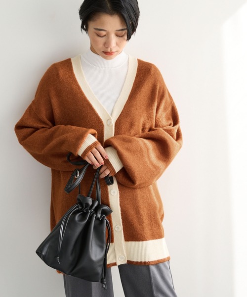 Chaco closet（チャコ クローゼット）の「配色切り替えVネックニットカーディガン（カーディガン/ボレロ・レディース・アイボリー/ブラック/レッド/パープル/オレンジ・FREE）」の5枚目の写真