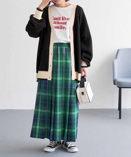 Chaco closet（チャコ クローゼット）の「配色切り替えVネックニットカーディガン（カーディガン/ボレロ・レディース・アイボリー/ブラック/レッド/パープル/オレンジ・FREE）」の17枚目の写真