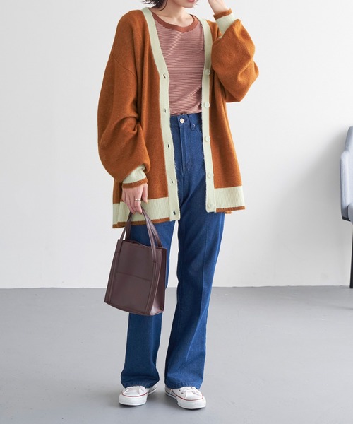 Chaco closet（チャコ クローゼット）の「配色切り替えVネックニットカーディガン（カーディガン/ボレロ・レディース・アイボリー/ブラック/レッド/パープル/オレンジ・FREE）」の13枚目の写真